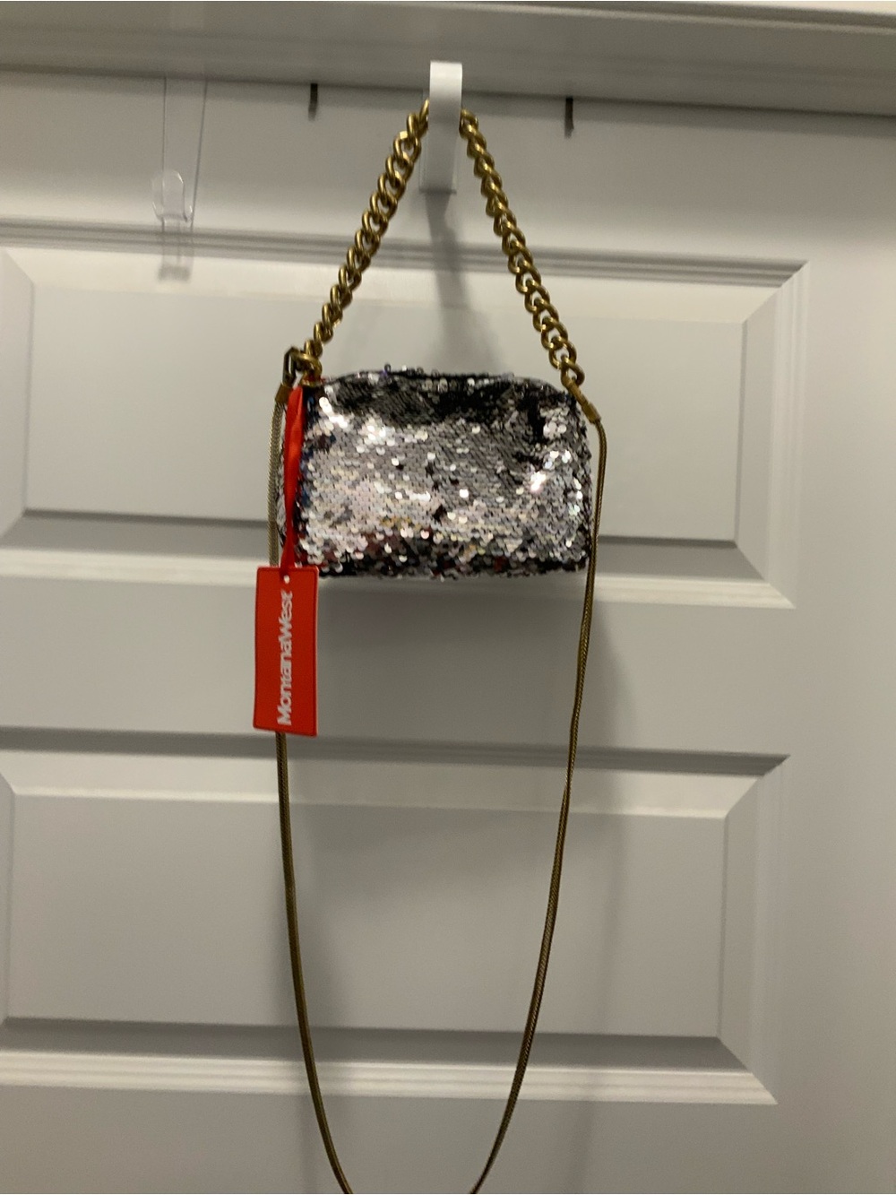 Montana West silver sequin mini crossbody bag with a chunky gold-tone chain Bin2